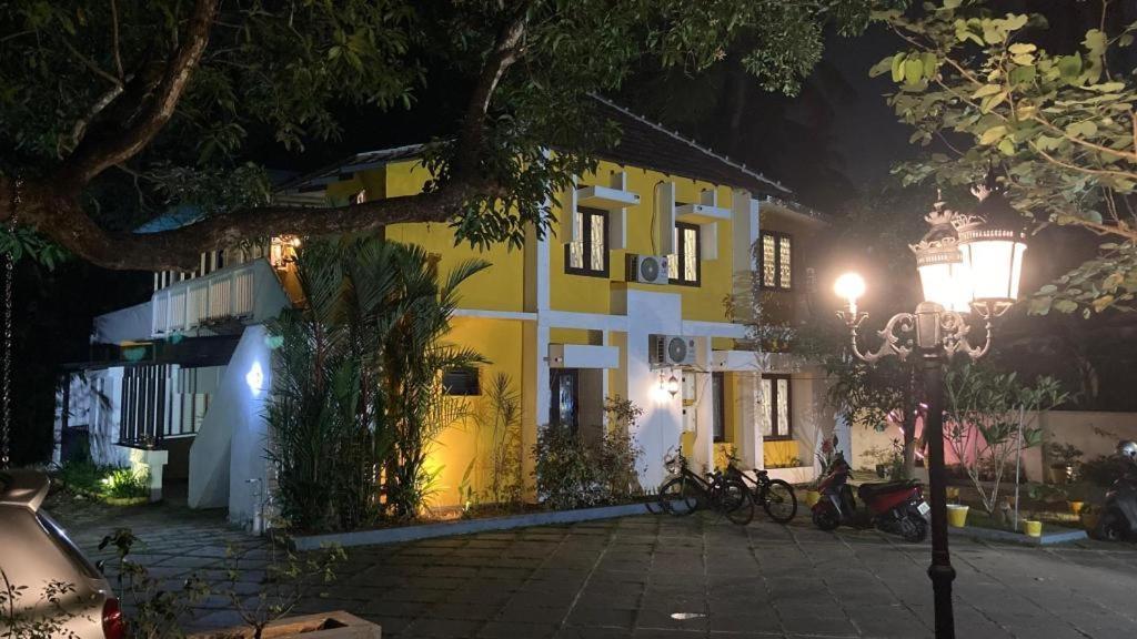 Mother'S Inn Homestay Kochi Exteriör bild